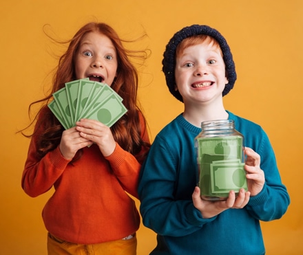 blije kinderen besparen geld